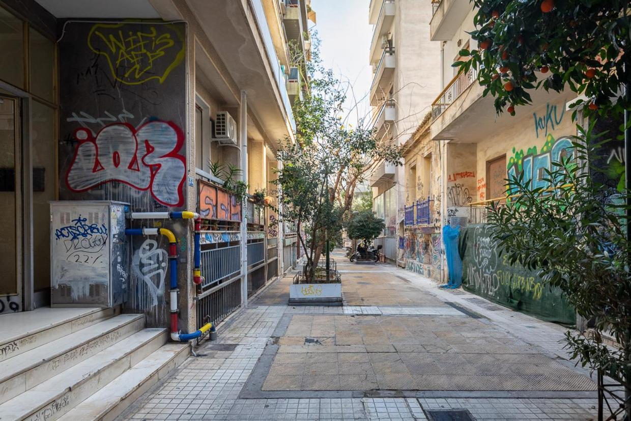 Comfort Aparment In Exarcheia Atenas Exterior foto